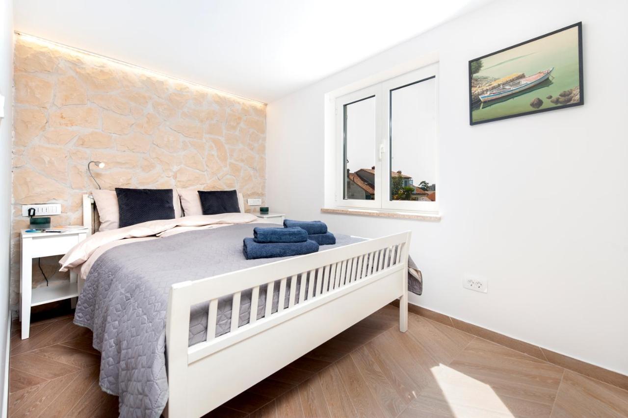 Вілла Casa Bellavista Sea View Ровінь Екстер'єр фото
